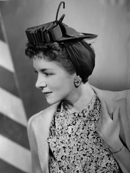 Helen Hayes - Promotional photograph of actor Helen Hayes (1940)