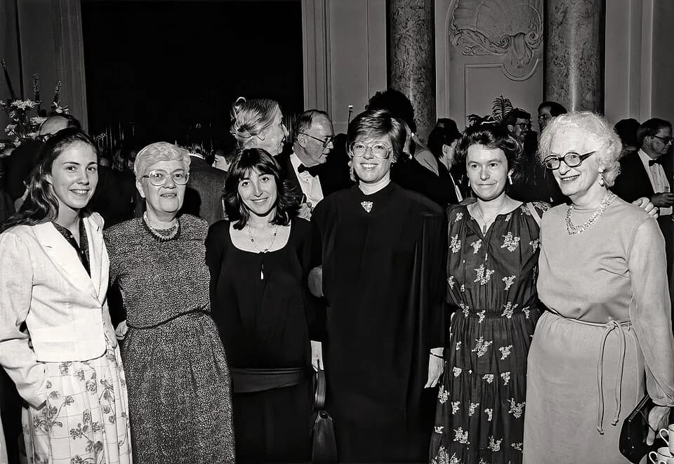 Vera Rubin - Several women scientists who changed astronomy. From left to right: Unidentified, Vera Rubin, Wendy Freedman, Sandra Faber, Allison Campbell, Nancy Roman. The photo was taken in 1988.