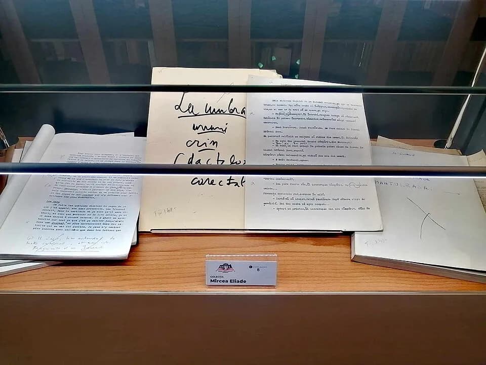 Mircea Eliade - Interior din Muzeul Cărții și Exilului Românesc