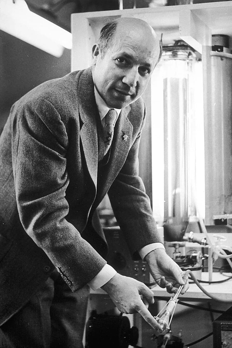 Melvin Calvin - Title Calvin, Melvin
Description An American chemist most famed for discovering the Calvin cycle along with Andrew Benson and James Bassham, for which he was awarded the 1961 Nobel Pri