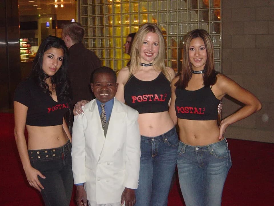 Gary Coleman - Taken on May 15, 2003
Dowtown Carrier Annex, Los Angeles, CA, US
Sony Cybershot