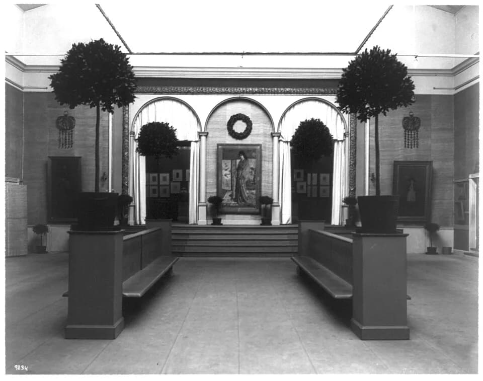James McNeill Whistler - Title: [Painting galleries in the Boston Memorial Exhibition, Copley Hall, 1904]
Date Created/Published: 1904.
Medium: 1 photographic print.
Repository: Library of Congress Pr