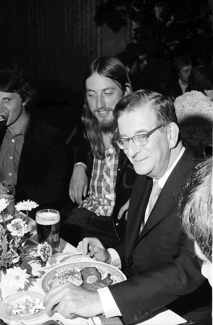 Robert Burns Woodward - 27. Tagung 1977 Chemiker; Sitzreihen im Theater: Robert B. Woodward