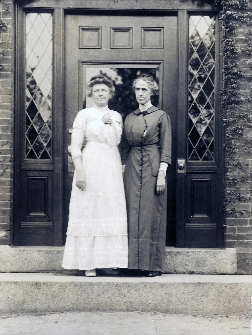 Annie Jump Cannon - Annie Jump Cannon and Henrietta Swan Leavitt