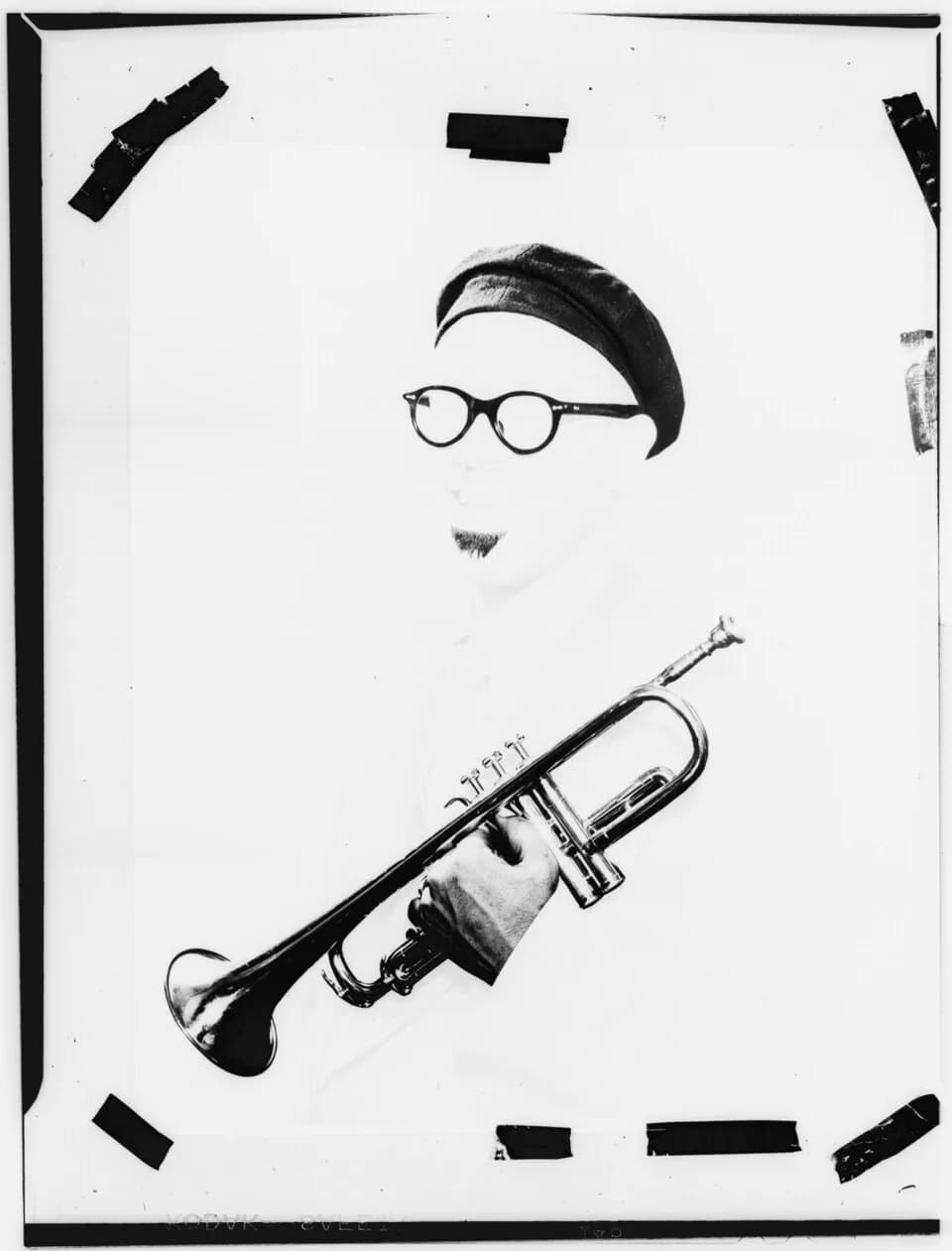 Dizzy Gillespie - Gottlieb, William P., 1917-, photographer.
[Portrait of Dizzy Gillespie, New York, N.Y., ca. May 1947]
1 negative :  b&amp;w ; 3 1/4 x 4 1/4 in.
Notes:
 Gottlieb Collection Assignmen