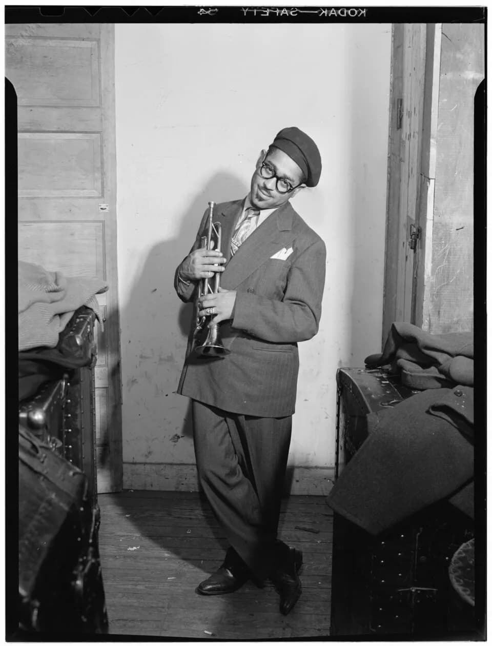 Dizzy Gillespie - Gottlieb, William P., 1917-, photographer.
[Portrait of Dizzy Gillespie, New York, N.Y., ca. May 1947]
1 negative :  b&amp;w ; 3 1/4 x 4 1/4 in.
Notes:
 Gottlieb Collection Assignmen