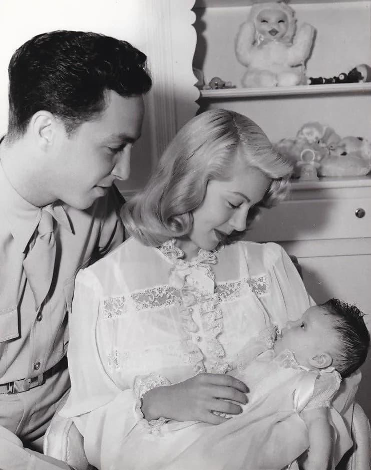 Lana Turner - Publicity photo of Lana Turner, Stephen Crane, and newborn daughter Cheryl.