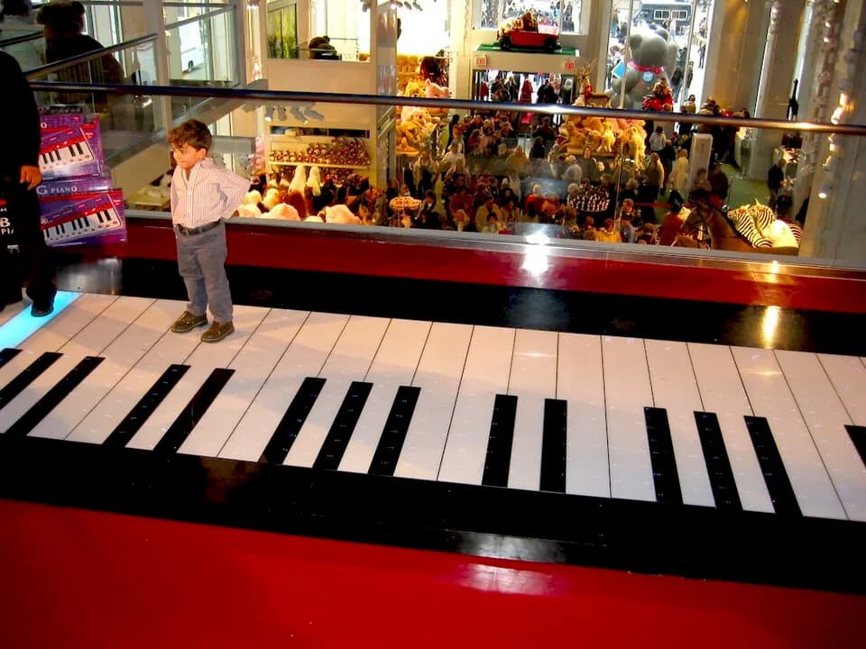 Penny Marshall - Big piano