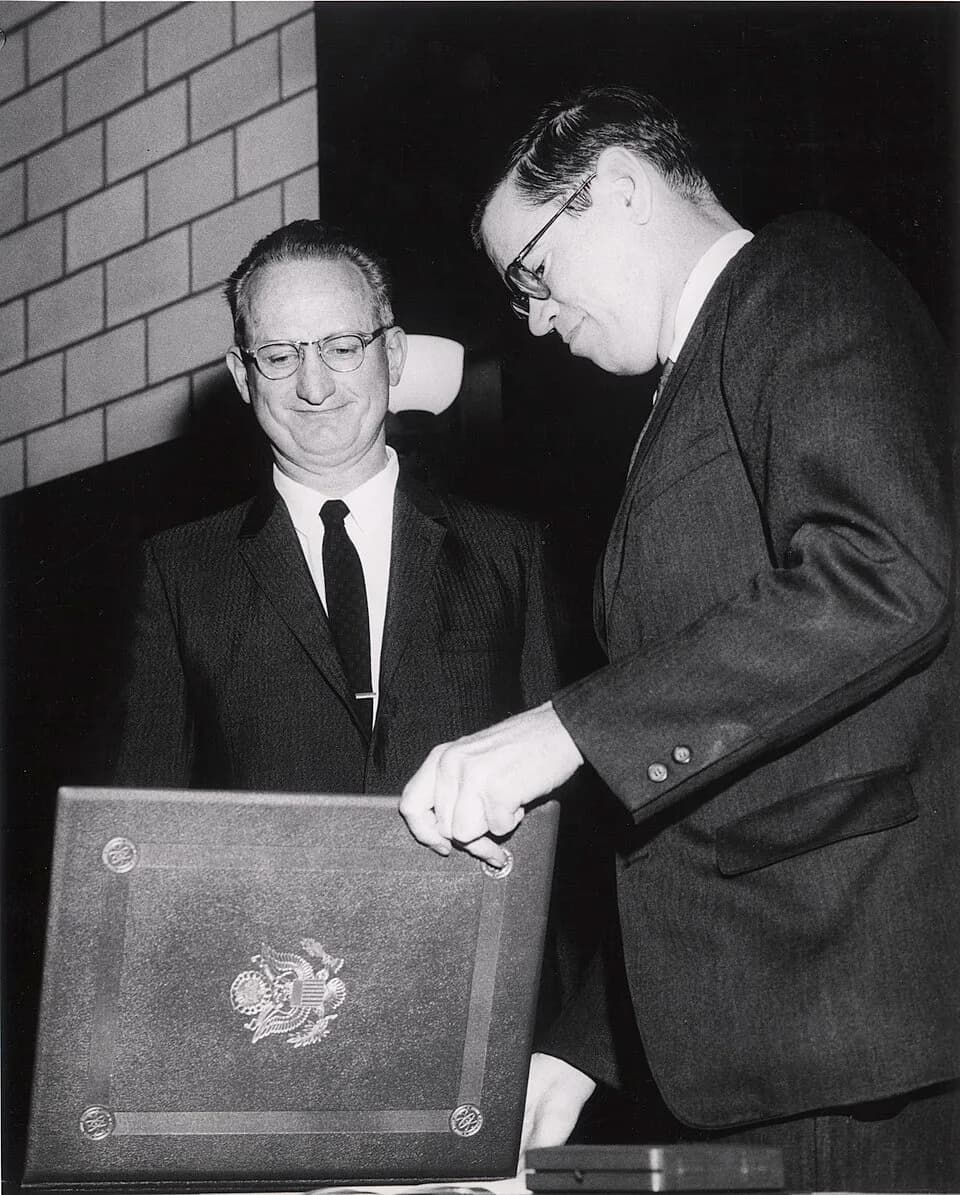 James Rainwater - Mr. Palfrey, Dr. Rainwater. ERNEST O. LAWRENCE AWARD - 1963. National Academy of Sciences, April 25, 1963


For more information or additional images, please contact 202-586-5251..