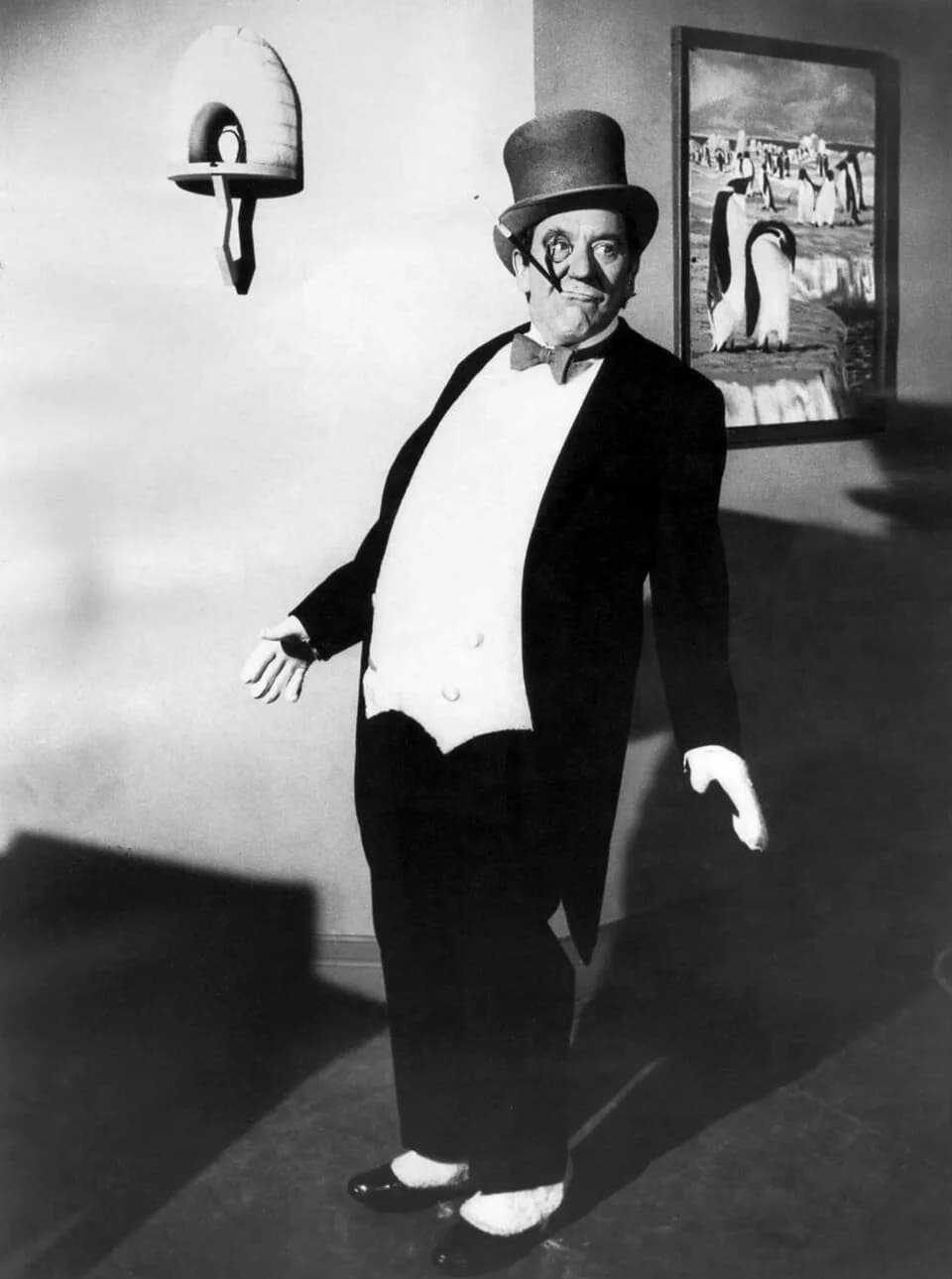 Burgess Meredith - Photo of Burgess Meredith as The Penguin from the television program Batman.