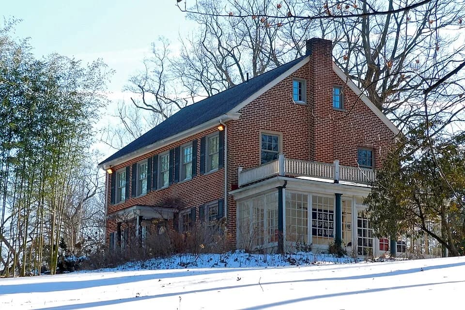 Soh Jaipil - House of Philip Jaisohn - or  Seo Jae-pil - a founding father of (South) Korea.  The House is in Media, Pennsylvania where he worked for many years.  A PHMC historical marker marks the si