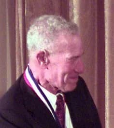 Robert Solow - President Clinton is awarding w:Robert Solow the National Medal of Science