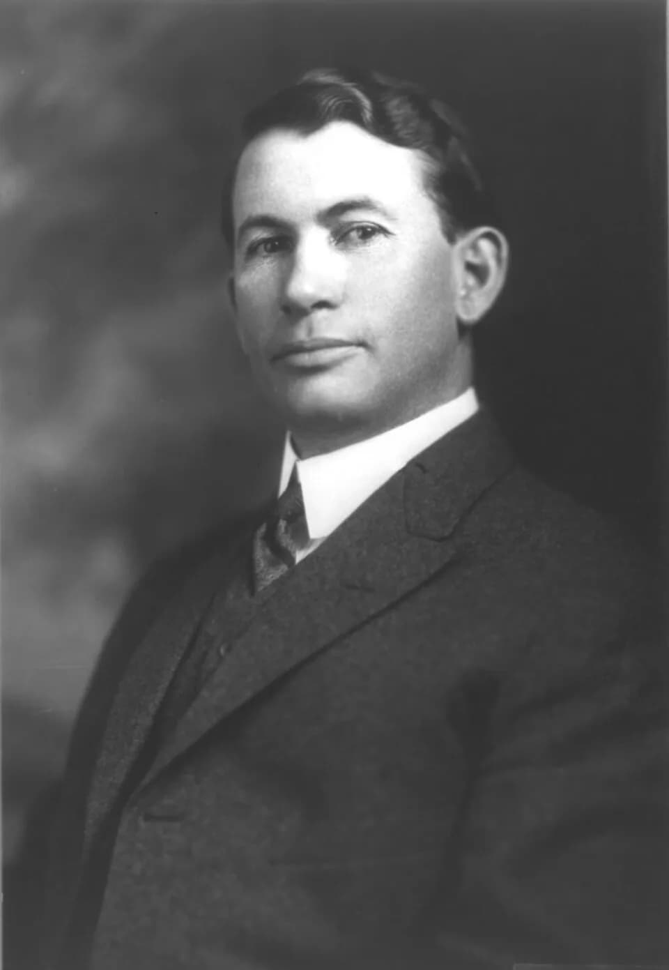 Alben W. Barkley - Alben Barkley, photo portrait upper body, 1913.jpg