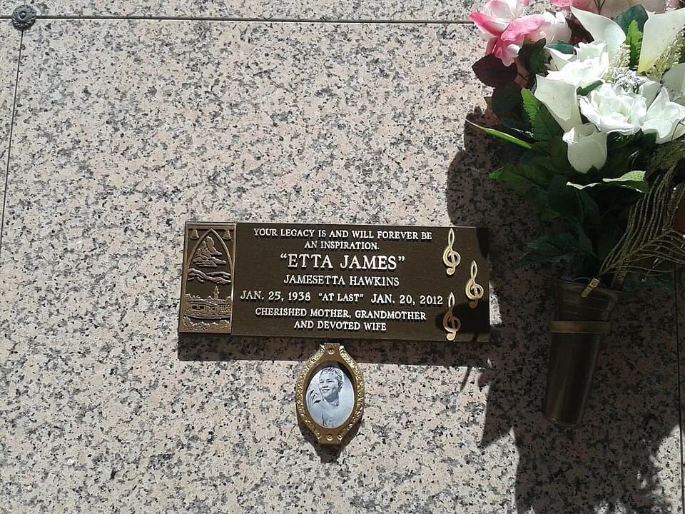 Etta James - Etta James at Inglewood Park Cemetery
Garden of Chimes Mausoleum
Bldg D

32C