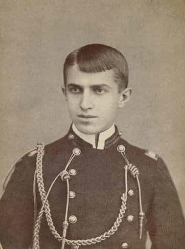Stephen Crane - American author Stephen Crane in military uniform in 1888 at the age of seventeen