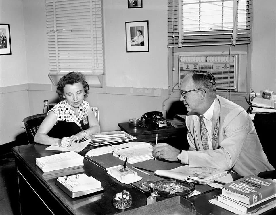 George F. Kennan - 61-1129a 61-1129b DOE photo T.R. Cook L to R  Ruth Carey and F.P. Callaghan 9-1-2016 Oak Ridge Tennessee