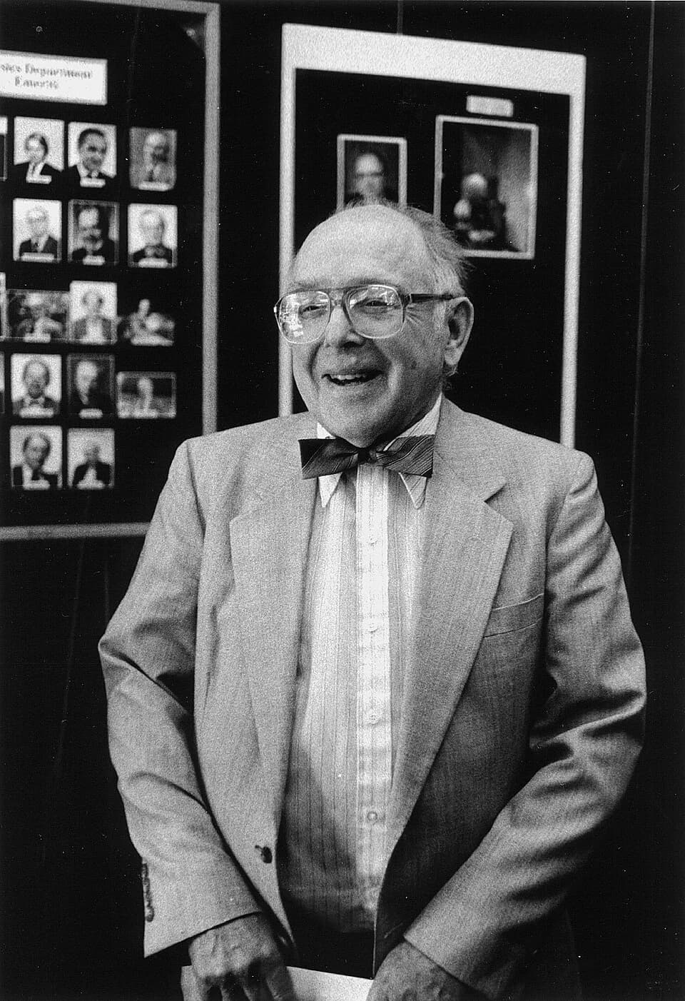 Clifford Shull - MIT Prof. Emeritus Clifford G. Shull, 1994 Nobel Prize Winner in Physics.