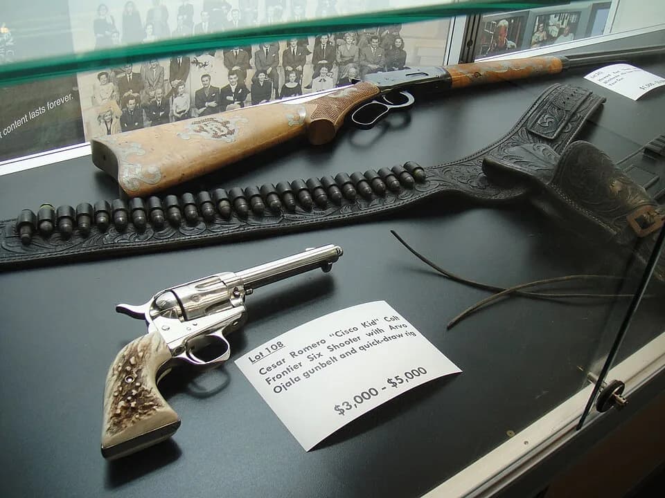 Cesar Romero - Cesar Romero "Cisco Kid" Colt Frontier Six Shooter with Arvo Ojala gunbelt and quick-draw rig at the Debbie Reynolds Auction Breaks Up Historic Hollywood Collection (The Paley Center fo