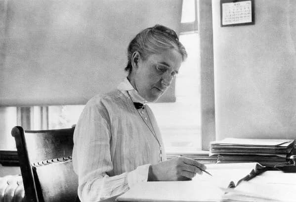 Henrietta Swan Leavitt - Henrietta Swan Leavitt (July 4, 1868 – December 12, 1921)