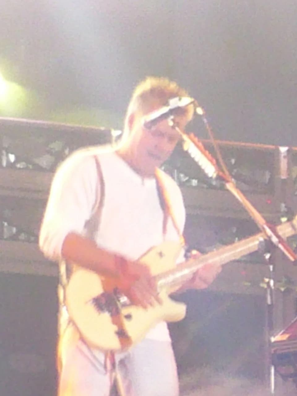 Eddie Van Halen - Eddy Van Halen, in Québec city, in 2008 for their last ever show.
