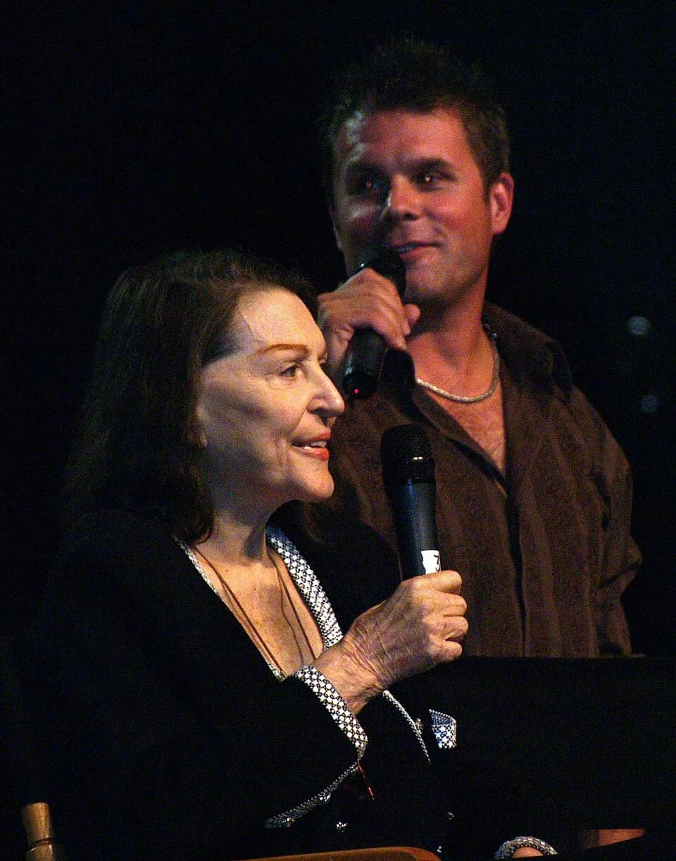 Gene Roddenberry - Rod and Majel Roddenberry (aka Majel Barrett) at the Star Trek Convention, Las Vegas
