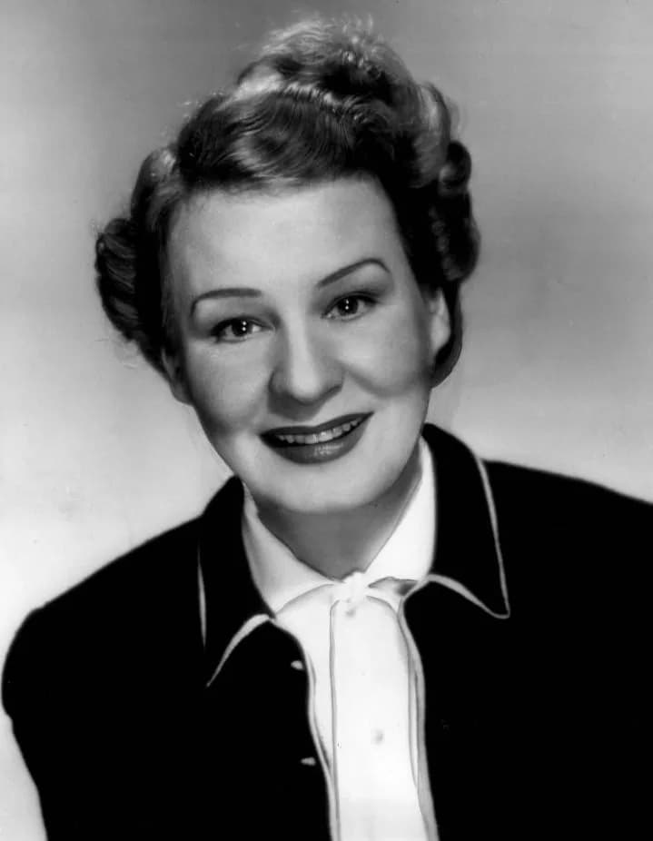 Shirley Booth - Photo of actress Shirley Booth from her 1950 Broadway role in Come Back, Little Sheba.