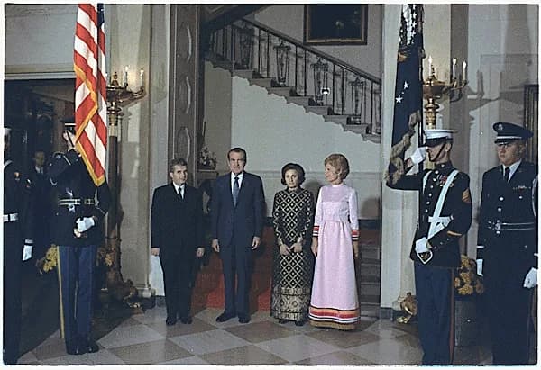 Pat Nixon - President and Mrs. Nixon with President of the Council of State of the Socialist Republic of Romania and Mrs. Ceausescu enroute to the East Room to receive dinner guests