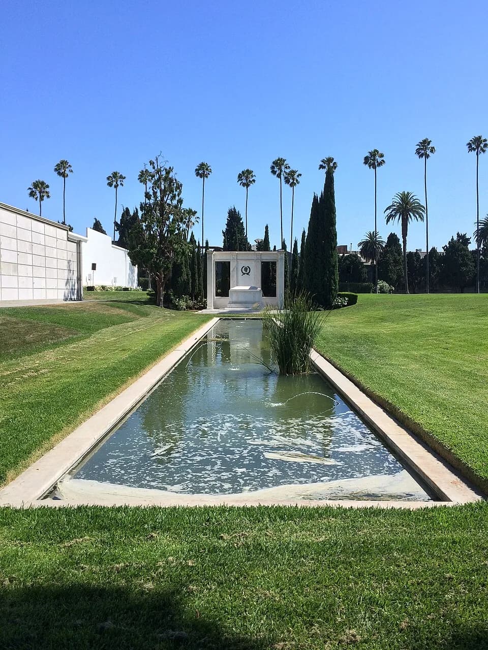 Douglas Fairbanks - Fairbanks' tomb at Hollywood Forever.