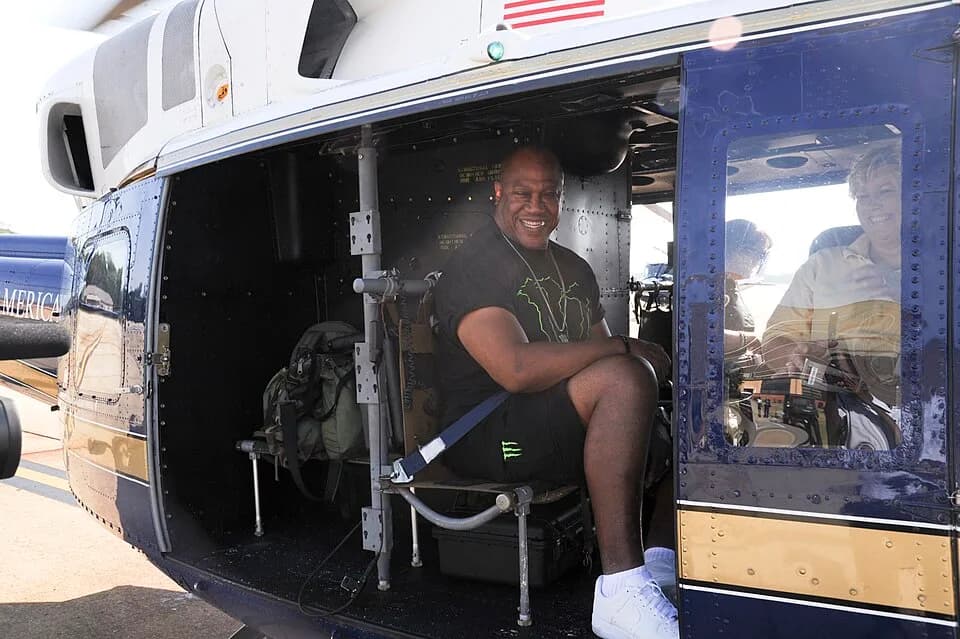 Tommy Lister Jr. - Tommy "Tiny" Lister, a character actor and professional wrestler widely known for his role as neighborhood bully Deebo in the “Friday” movie trilogy, visited Joint Base Andrews’ 1st