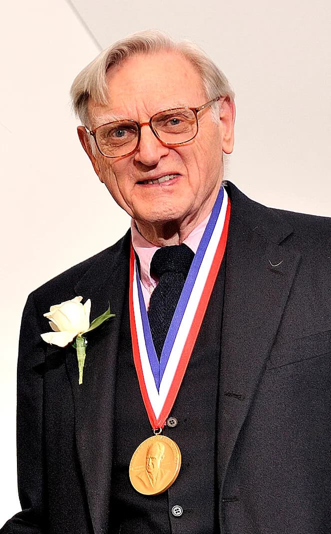 John B. Goodenough - John B. Goodenough receives the 2009 Enrico Fermi Award