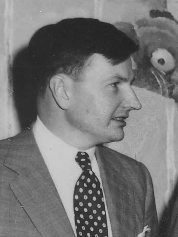 David Rockefeller - David Rockefeller - NARA - 195929 (cropped).jpg