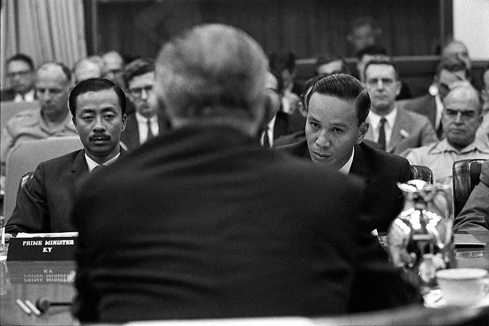 Nguyễn Văn Thiệu - (l-r) Prime Minister Nguyễn Cao Kỳ (South Vietnam), U.S. president Lyndon B. Johnson (with back to camera), and President Nguyễn Văn Thiệu (South Vietnam) meeting in Honolulu, Hawai