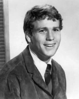 Ryan O'Neal - Photo of Ryan O'Neal as Rodney Harrington from the television program Peyton Place.