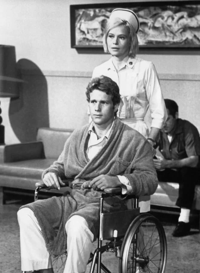 Ryan O'Neal - Photo of Ryan O'Neal as Rodney Harrington from the television program Peyton Place.