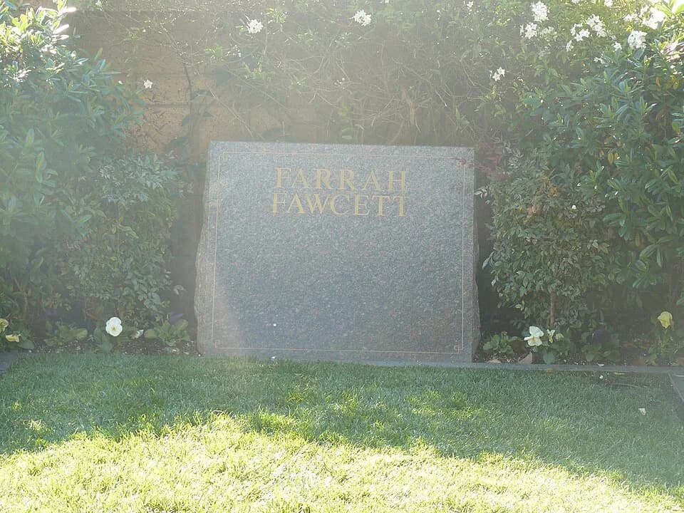 Ryan O'Neal - Grab von Farrah Fawcett