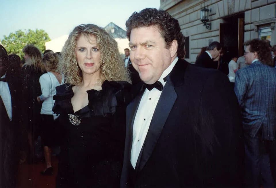 George Wendt - Photo taken at the 41st Emmy Awards 9/17/89 - Permission granted to copy, publish or post but please credit "photo by Alan Light" if you can