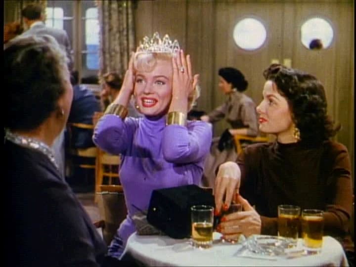 Jane Russell - Gentlemen Prefer Blondes Movie Trailer Screenshot (17).jpg