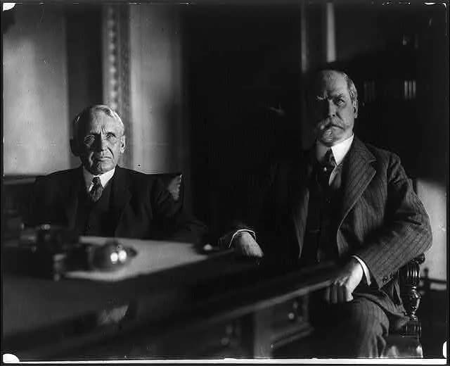 Frank B. Kellogg - Title: Frank B. Kellogg, Ambassador to England ,and Secretary of State Hughes in Mr. Hughes' office, on the day of the announcement of Mr. Kellogg's appointment as his successor
Abs