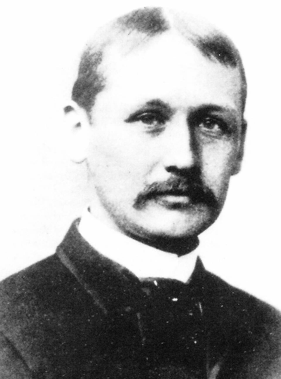 Frederick Winslow Taylor - Frederick Winslow Taylor lived from 1856 to 1915