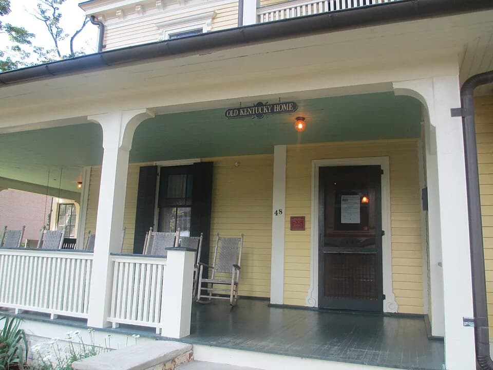 Thomas Wolfe - I took photo at Thomas Wolfe House with Canon camera.