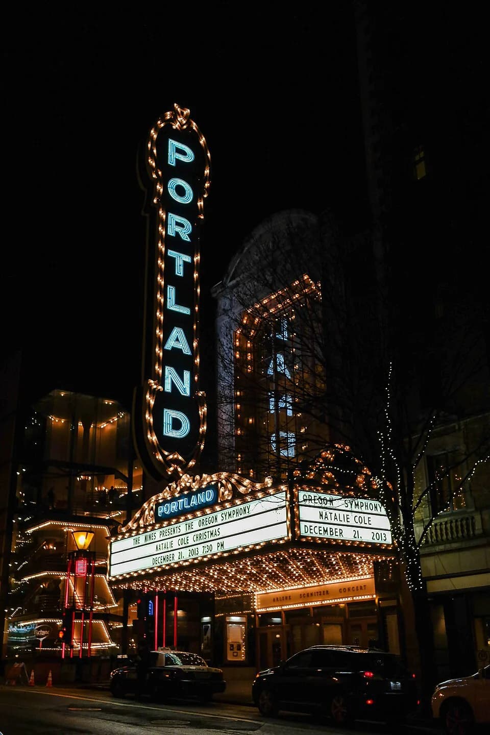 Natalie Cole - The Portland sign at the Arlene Schnitzer Concert Hall