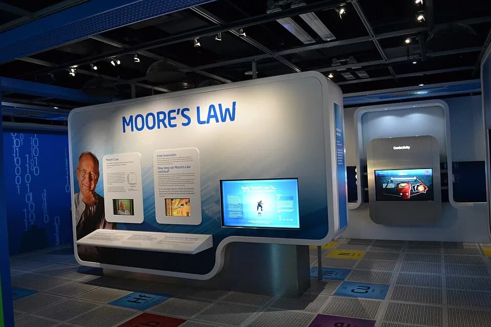Gordon Moore - Intel Museum