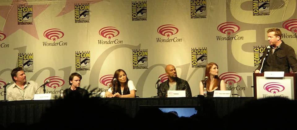 Anton Yelchin - A Terminator Salvation panel discussion at WonderCon 2009.  From left to right: LA Times reporter Geoff Boucher, actors Anton Yelchin, Moon Bloodgood, Common, Bryce Dallas Howard, and 