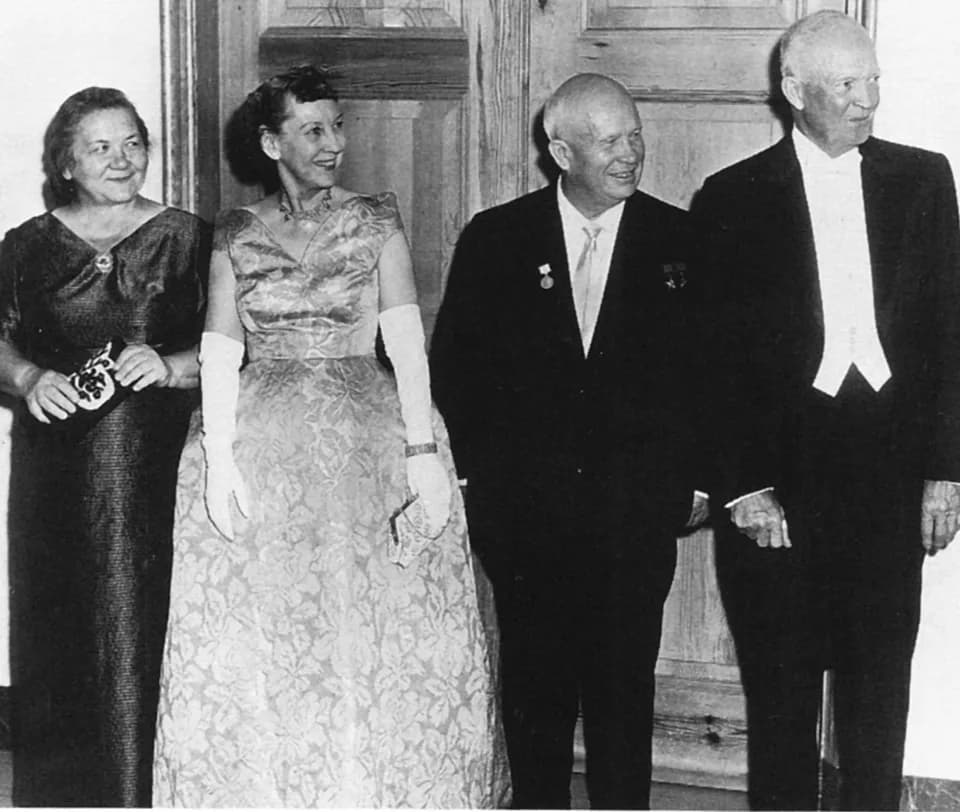 Mamie Eisenhower - Dwight Eisenhower, Nikita Khrushchev, and their wives at state dinner 1959
From left to right:
Nina Khrushcheva (Khrushchev's wife)
Mamie Eisenhower (Eisenhower's wife)
Nikita Khrus