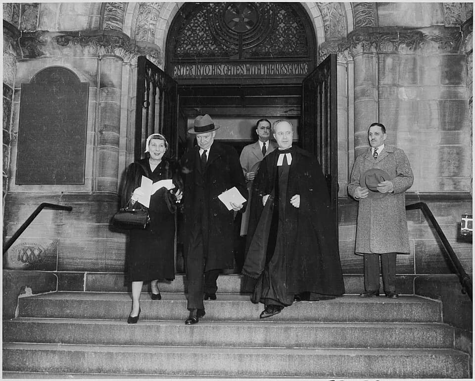 Mamie Eisenhower - Photograph of President-elect Dwight D. Eisenhower and his wife Mamie leaving church in Washington on the morning of... - NARA - 200421.jpg