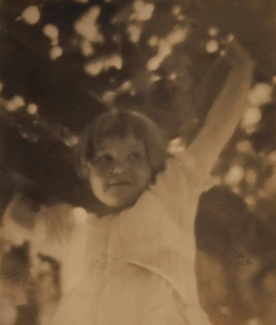 Dorothea Lange - Artist: Dorothea Lange
Artist Bio: American, 1895 - 1965
Creation Date: 1921
Print Date: 1921
Process: gelatin silver print
Credit Line: Gift of Elizabeth V. Watson                   