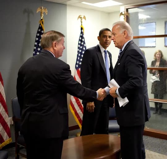 Lindsey Graham - Barack Obama, Joe Biden and Lindsay Graham meet on January 14, 2009.jpg