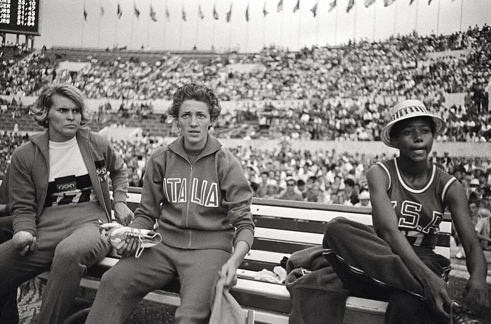 Wilma Rudolph - Jutta Heine (?), Giuseppina Leone, Wilma Rudolph at the 1960 Olympics.