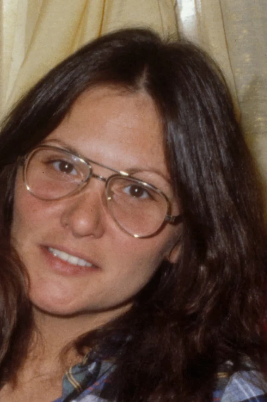 Linda Lovelace - Linda Lovelace (born Linda Susan Boreman; January 10, 1949 – April 22, 2002) was an American pornographic actress known for her performance in the 1972 hardcore film Deep Throat