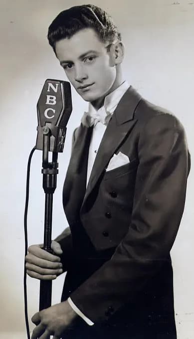 Art Carney - Early publicity photo of Art Carney.